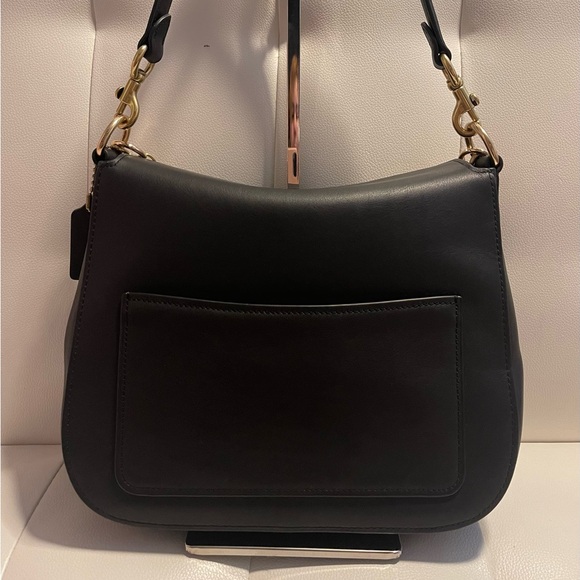 ❤️SOLD❤️Pre-Loved 2021 Coach Black Leather Bag with gold tone chain attached. - Picture 4 of 12